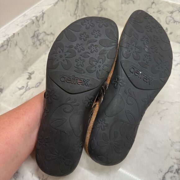 Aetrex Taylor Women's Metallic gunmetal Sandals size 40 9-9.5 - Picture 6 of 8